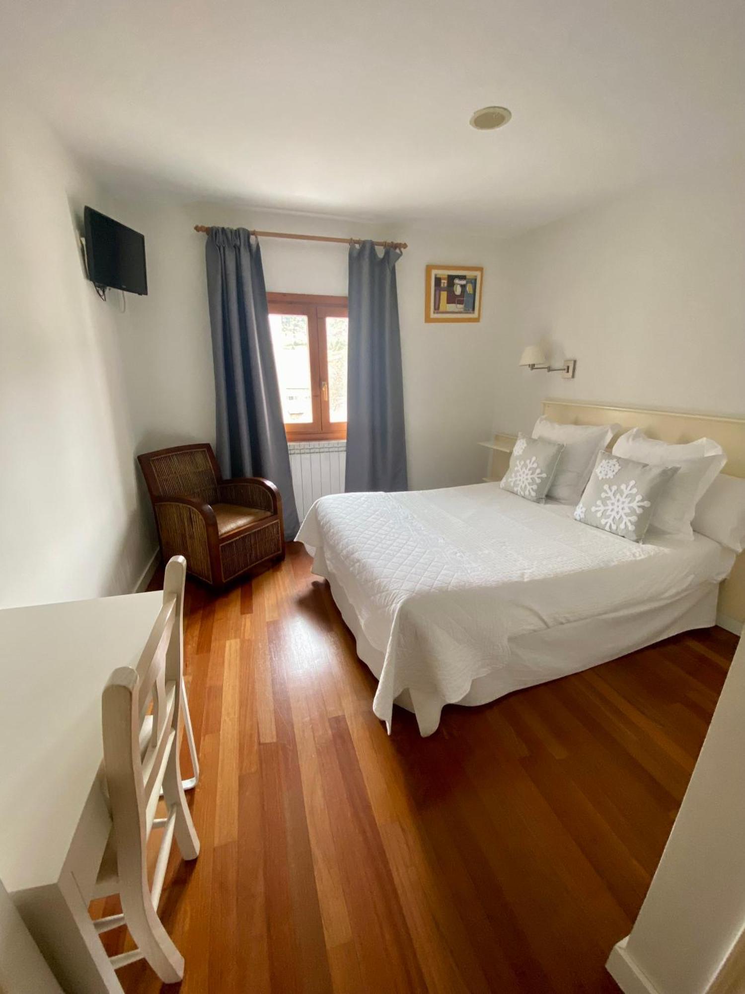 Hotel Casa Socotor Sallent De Gallego Ngoại thất bức ảnh